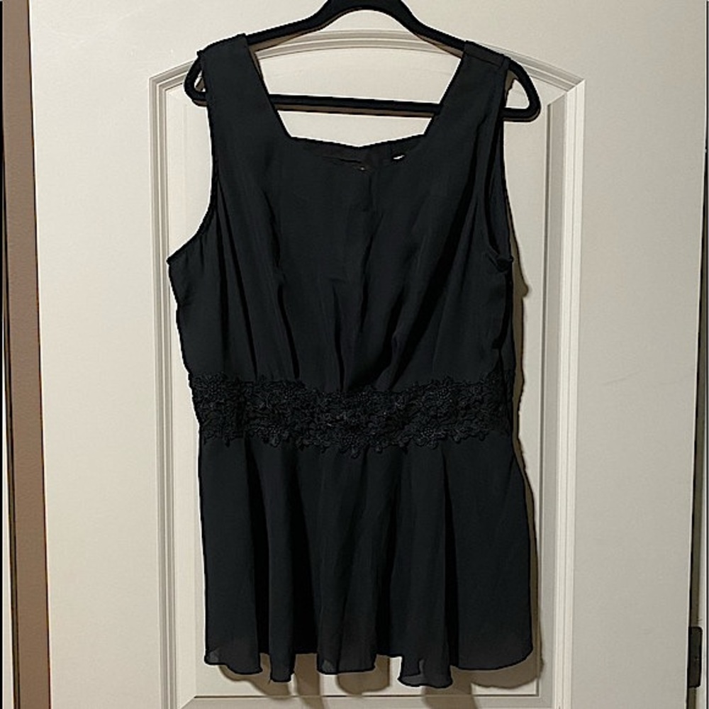 Roman Fashion Flowy Black Sleevless Top 2X
